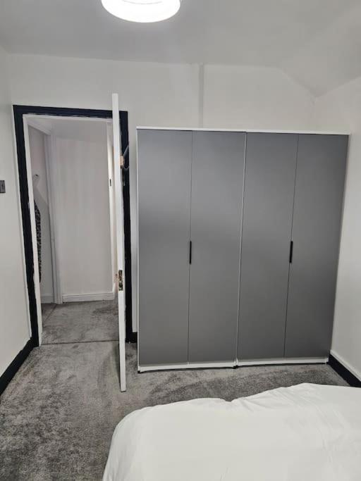 Quiet Family Home Tettenhall Экстерьер фото